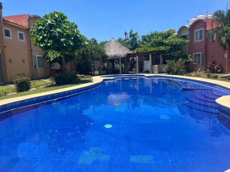 Casa Con Alberca A 8 Min De Playa Apartment Икстапа Екстериор снимка