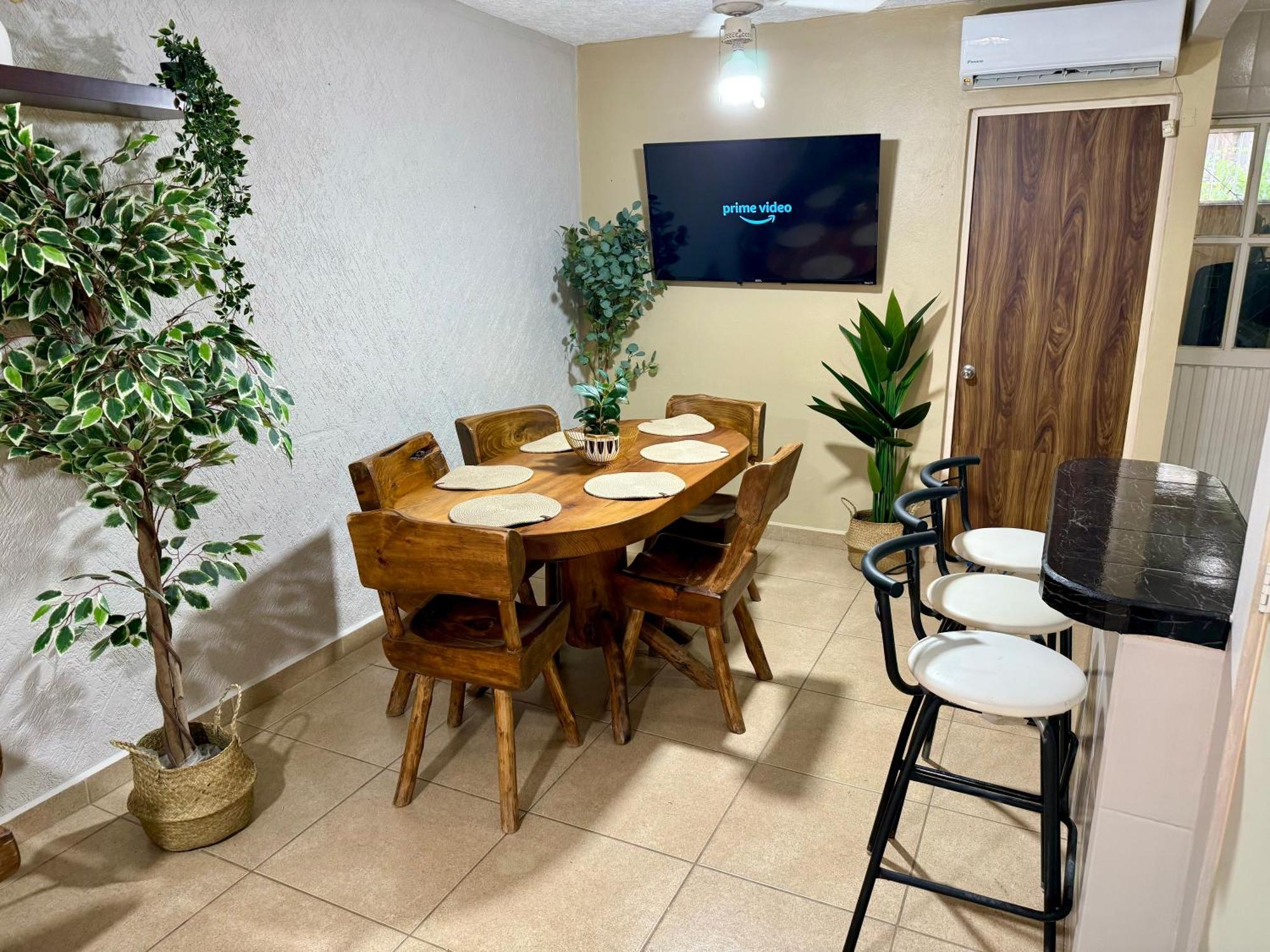 Casa Con Alberca A 8 Min De Playa Apartment Икстапа Екстериор снимка