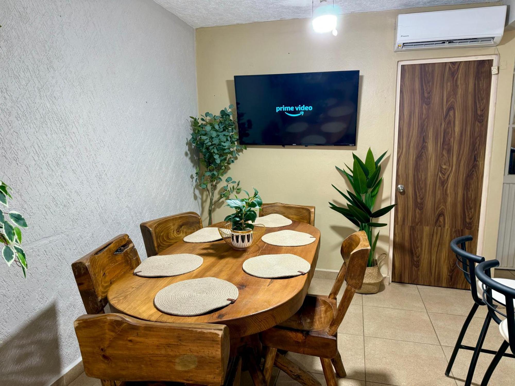 Casa Con Alberca A 8 Min De Playa Apartment Икстапа Екстериор снимка